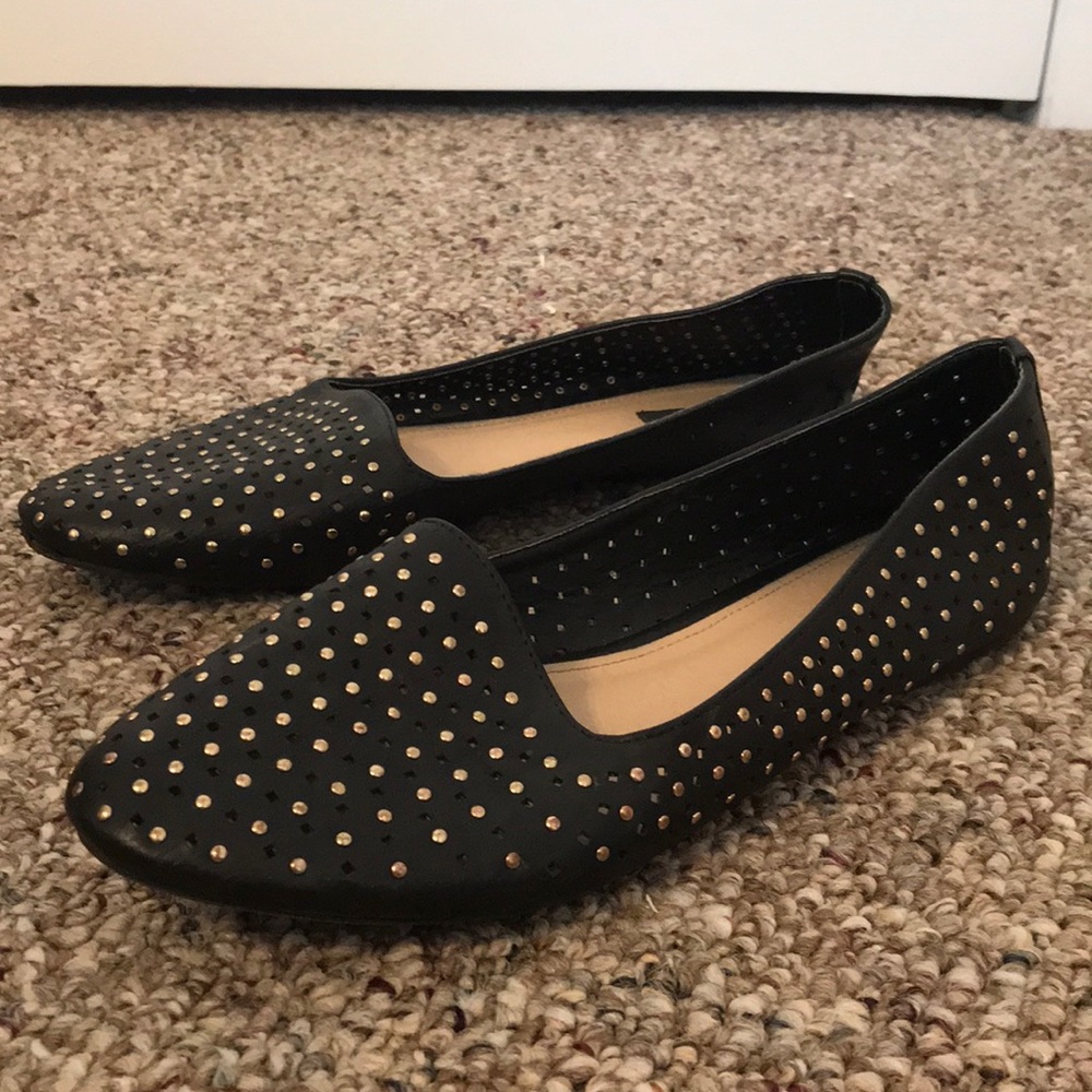 ♥️ Black and Gold Flats